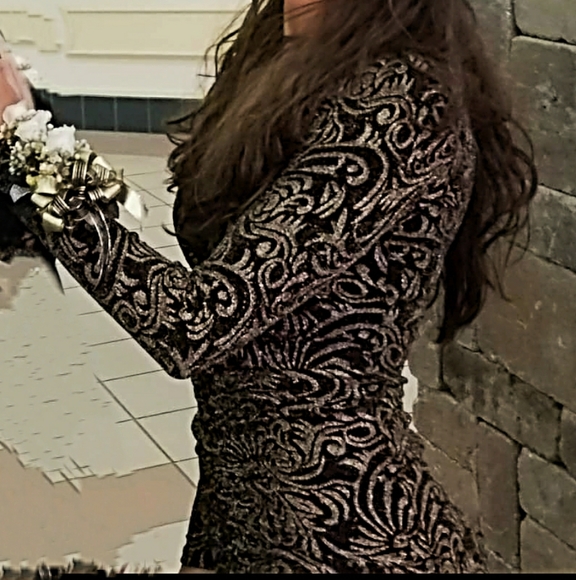 Windsor Bodycon Prom Dress - Picture 2 of 4